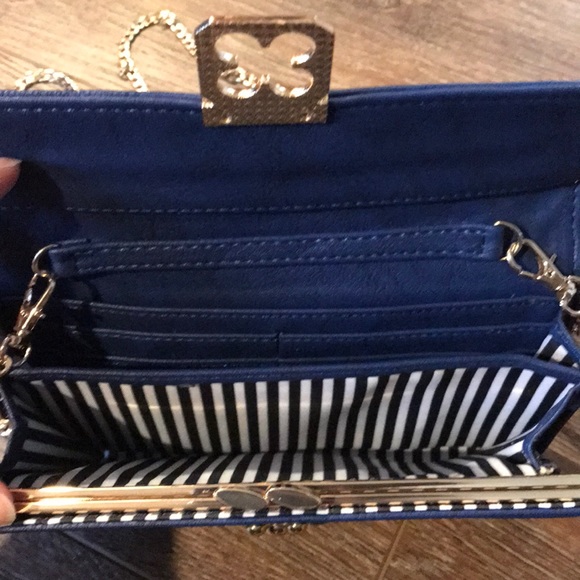 Clutch - Picture 3 of 3